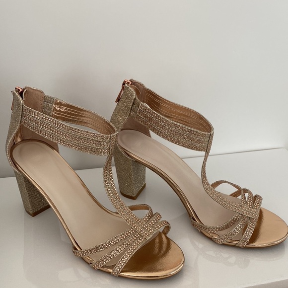 Rose gold studded block heels Davids Bridal Everly Size 8 - Picture 3 of 16